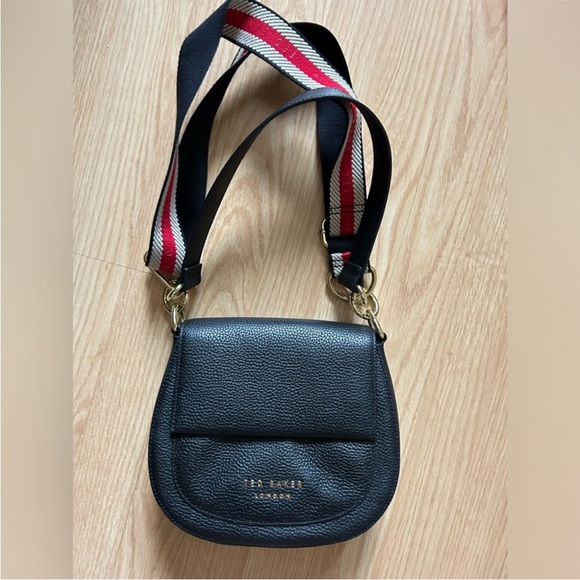 BRAND NEW Ted Baker Women's Amali Branded Webbing Strap Cross Body Bag - Black - Picture 6 of 15